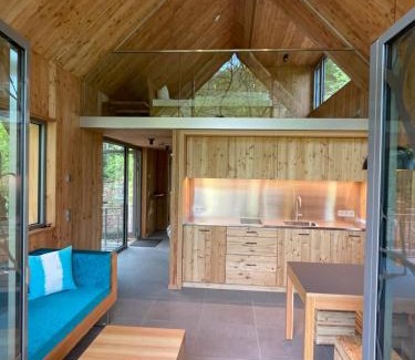 Annweiler am Trifels House | Baumwipfelhaus: Pet-Friendly Retreat with Top Guest Ratings