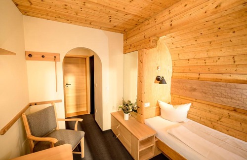 Garmisch-Partenkirchen Hotel | Relaxing Retreat at Bavaria Biohotel with Spa & Ocean Views