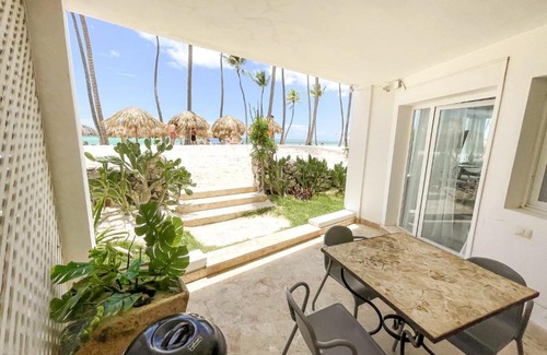 Bavaro Hotel | Beautiful Bavaro Beach Homes: Oceanfront Relaxation Awaits