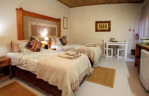 Baviaans Cabin | Discover Baviaanskloof Duiwekloof Lodge - Rated 9/10!