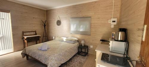 Baviaans Apartment | Cozy Baviaanskloof Guest Cottages: Family-Friendly Retreat