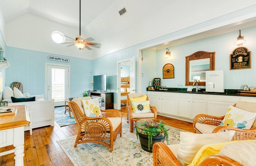 Port Bolivar House | Bay and Gulf-View Home with Outdoor Seating & Spa
