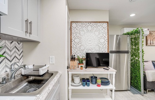 Ashland Apartment | Inviting Bay Area Studio Suite Near Shoreline Attractions!