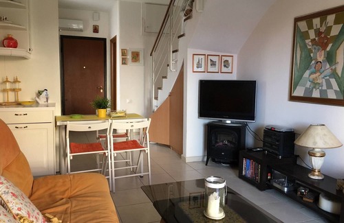 Nikita Apartment | Cozy Bay Beach Maisonette in Beautiful Sithonia Awaits