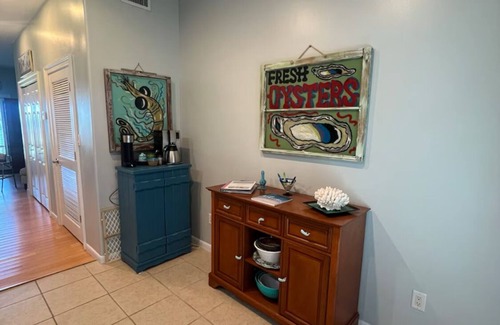 Apalachicola House | Bay Breeze Believer: Pet Friendly with Spa & Hot Tub