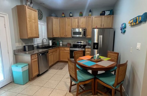 Apalachicola House | Bay Breeze Believer: Pet Friendly with Spa & Hot Tub