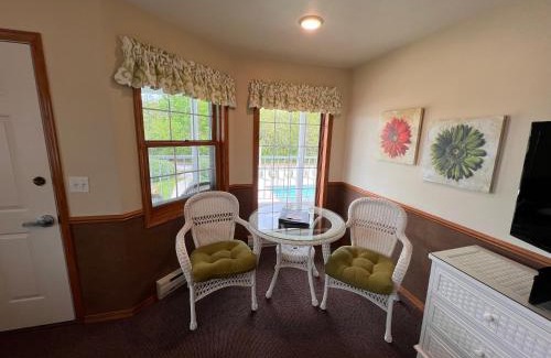 Ephraim Hotel | Discover Bay Breeze Resort: Oceanfront Bliss Awaits You