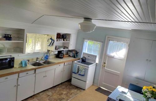 Adelma Beach House | Bay Cottage Getaway: Beachfront Retreat with Ocean Views