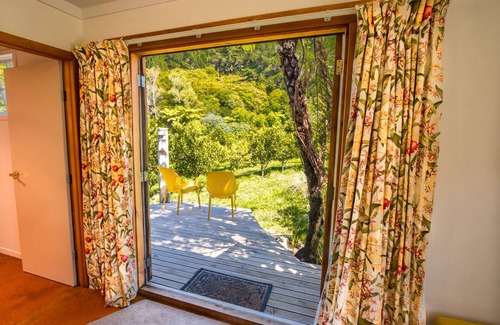 Takaka House | Kid-Friendly Bay Cottage - Cozy Holiday Unit in Takaka