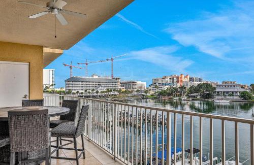 Clearwater Beach Apartment | Family-Friendly Bay Harbor 403 with Pool Access