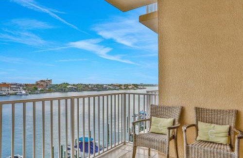 Clearwater Beach Apartment | Family-Friendly Bay Harbor 403 with Pool Access
