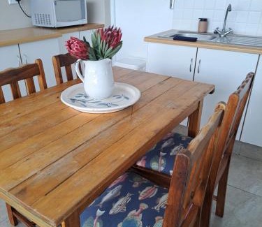Gansbaai Apartment | Inviting Bay Haven: Beachfront Retreat with Ocean Views