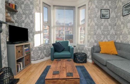 Bridlington House | Bay House: 4-Star Pet-Friendly Retreat with Perfect Ratings