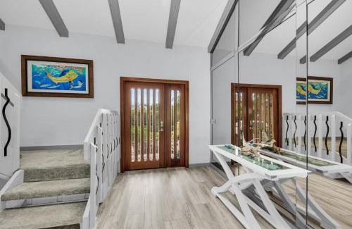 Bayshore Gardens House | Relax at Bay House Retreat with Pool and Hot Tub Access
