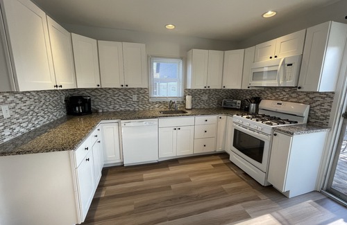 Villas House | Bay La Vie Bungalow: Family Fun with Oceanfront Pool Access
