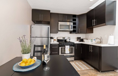 Crown Point Cottage | Recently Remodeled Oceanfront Paradise with Spa and Breakfast
