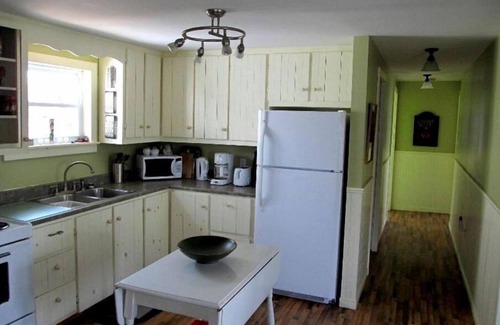 Chance Harbour Cottage | Pet-Friendly Bay of Fundy Seaside Cottage with Ocean View