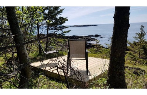 Chance Harbour Cottage | Pet-Friendly Bay of Fundy Seaside Cottage with Ocean View