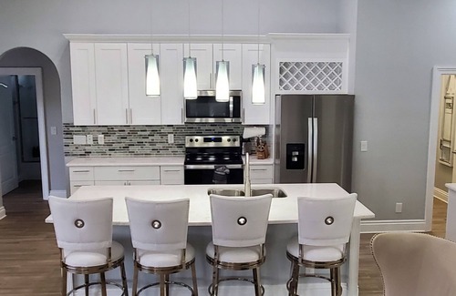Fort Myers Shores House | Bay of Grace: A Boater's Paradise with Ocean Views
