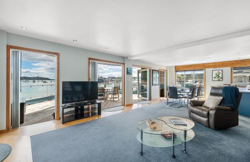 Opua Apartment | Exceptional Bay of Islands Retreat with Child-Friendly Amenities