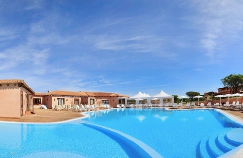 Aglientu House | Inviting Bay of Myrtles 3-Bed Studio with Pool Access