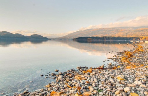 Whitefish Hotel | Bay Point Lakefront 3C Down: Guest Rated 10/10 with Pool