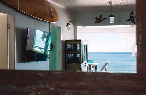 Yamba Villa | Welcoming Pacific Lodge: Comfort with Family Amenities