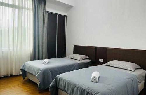 Taman Selera Apartment | Family-Friendly Bay Resort Condominium with Pool by the Sea