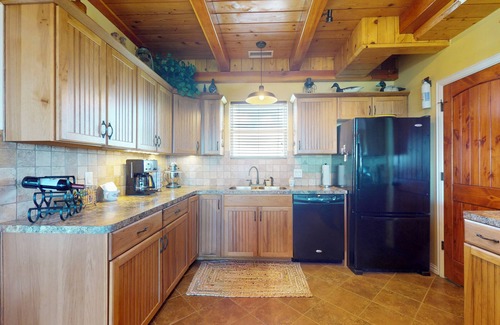 Gilchrist House | Bay Side Birdhouse: 2 BR, 2 BA in Gilchrist, Sleeps 4