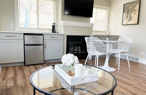 Traverse City Apartment | Bay Town Suite: Oceanfront Bliss with Top Guest Rating