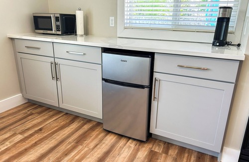 Traverse City Apartment | Bay Town Suite: Oceanfront Bliss with Top Guest Rating
