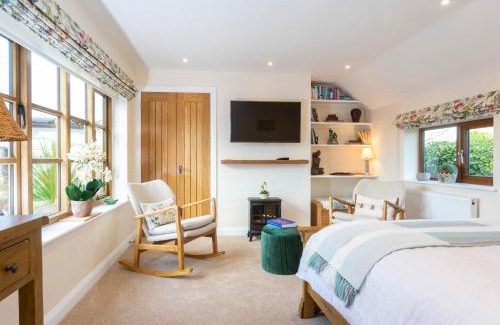 Droitwich House | Pet-Friendly Bay Tree Cottage - Guest Rated 9.7/10