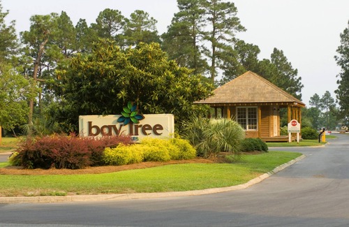 Elizabethtown House | Experience Bay Tree Lake Waterfront with Oceanfront Views