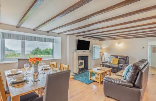 Ravenscar House | Bay Retreat: Pet-Friendly Haven with 9.3/10 Rating