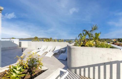 Batemans Bay Apartment | Bay View 2-Bedroom Apartment with BBQ - Rated 9/10 by Guests