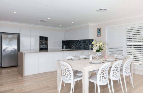 Vincentia House | Bay View 6: New Home with Breathtaking Views & Pool