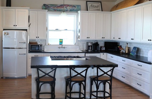 Galveston House | Seaside Escape: Bay View & Canal Home with Pool & Spa