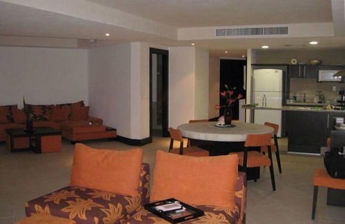 Ixtapa Condo | Bay View Grand: Oceanfront Escape with Private Amenities