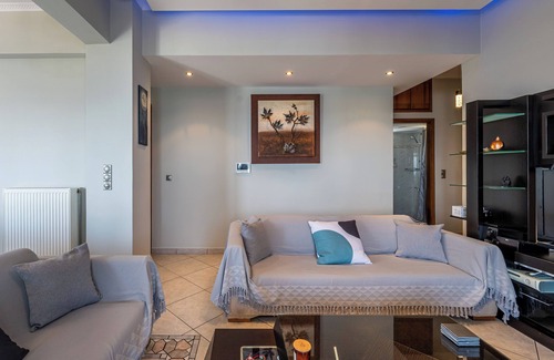 Petalidi Apartment | Bay View House with Breathtaking Ocean Views & Pool