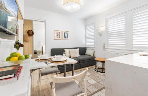 Rushcutters Bay Apartment | Bay View in Rushcutters Bay