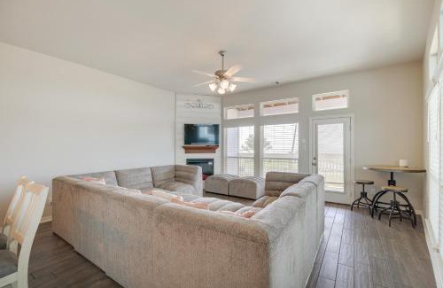 La Porte House | Inviting Bay-View La Porte Home Steps from the Beach