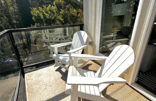 Lincoln City Apartment | Bay View Loft