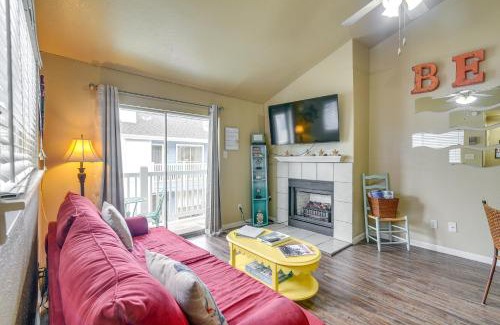 Galveston Apartment | Charming Galveston Retreat: Bay View & Family Friendly!