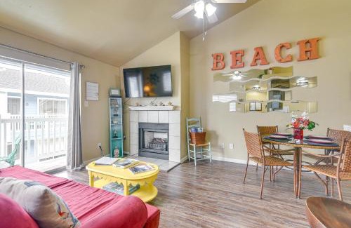 Galveston Apartment | Charming Galveston Retreat: Bay View & Family Friendly!
