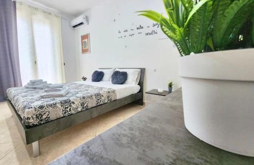 Carini Apartment | Bay View Wi-Fi-Vista Mare-Free Parking