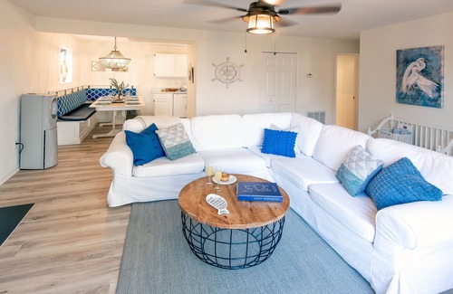Shady Side House | Experience Bay Views with Kayaks, Bikes & Family Fun!