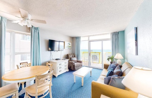 Crescent Beach Hotel | Bay Watch 1532: Oceanfront Bliss with Private Pool