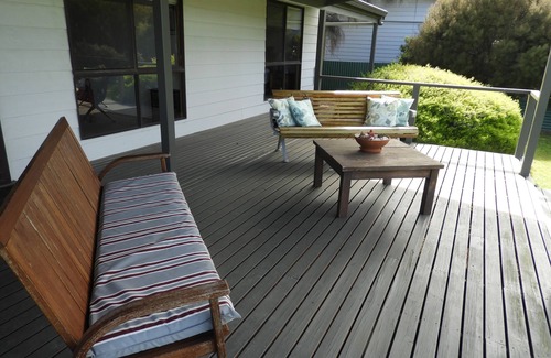 American River House | Top-Rated Bay Waters Hotel with Waterfront Views & Family Amenities