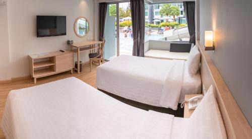 Cha-am Hotel | Oceanfront Escape at Bay Window - 4-Star Hotel Awaits