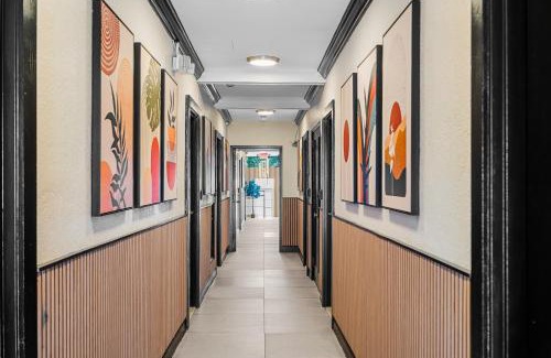 West Avenue Apartment | Family-Friendly Baybreeze Apartments by Lowkl Awaits You